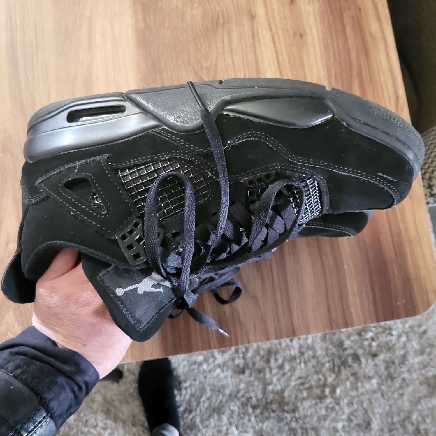Air Jordan blackcat 4