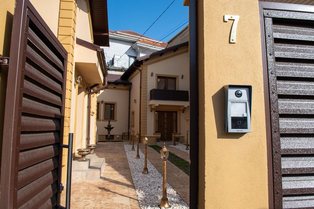 Ocazie! De inchiriat casa superba in centrul Ploiestiului!