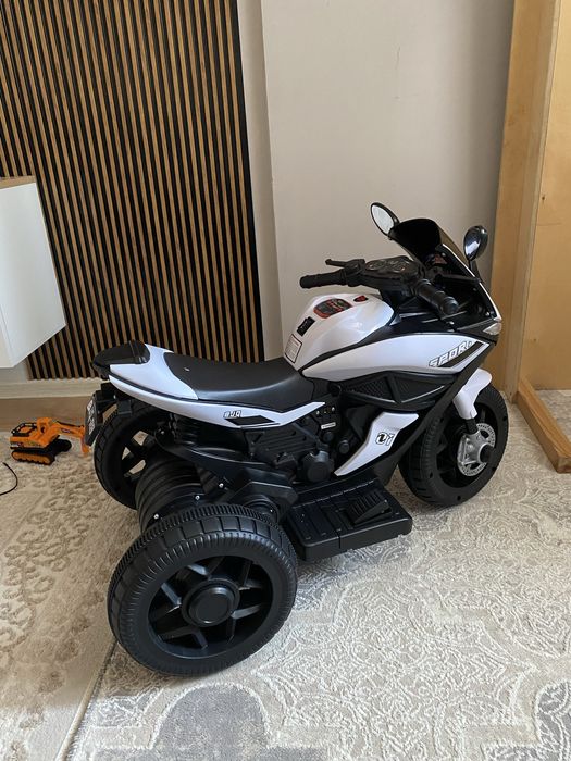 Мотоцикл,машинка электронный