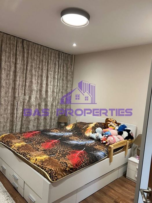 Продава се Тристаен апартамент в София, Изток - 70 кв.м за 3500 €/кв.м - Снимка #5