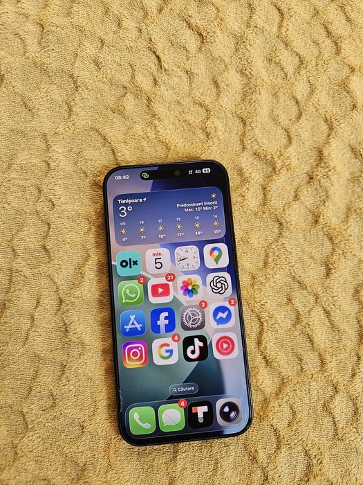 V/S iphone 16 pro max 256 gb