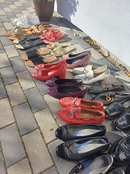 Vând încălțăminte damă noi/aproape noi