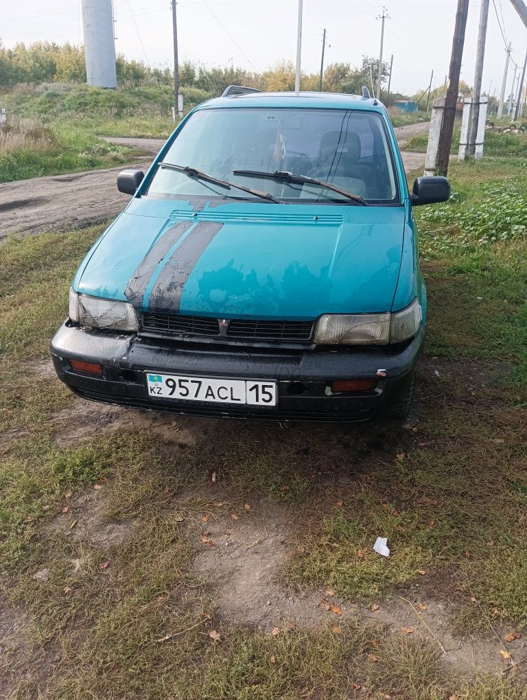 Митсубиси 1992 года