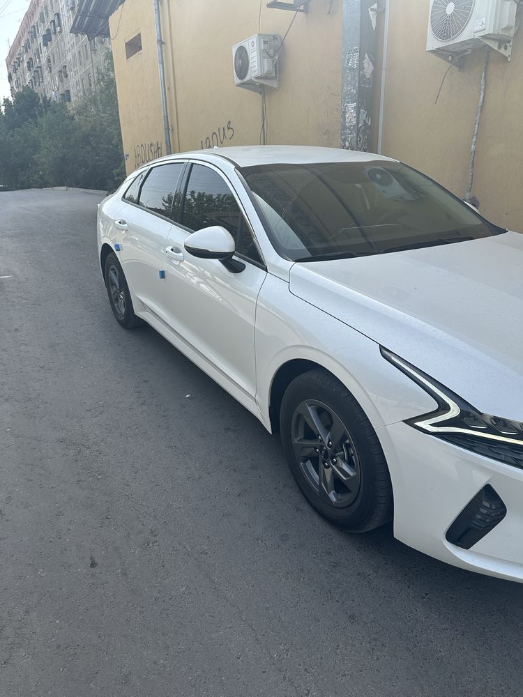 Kia k5 kia K5.