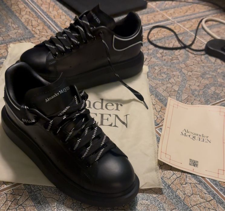 Adidasi Alexander Mcqueen negri Exposy piele naturala