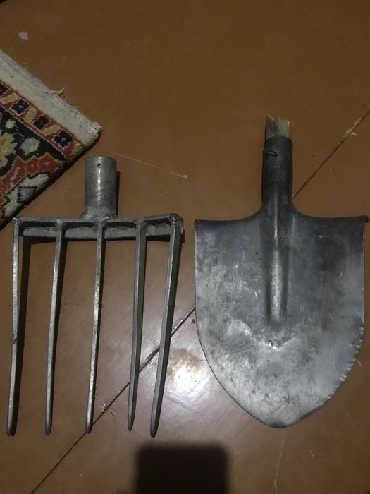 Титановые инструмены лопата и вилы