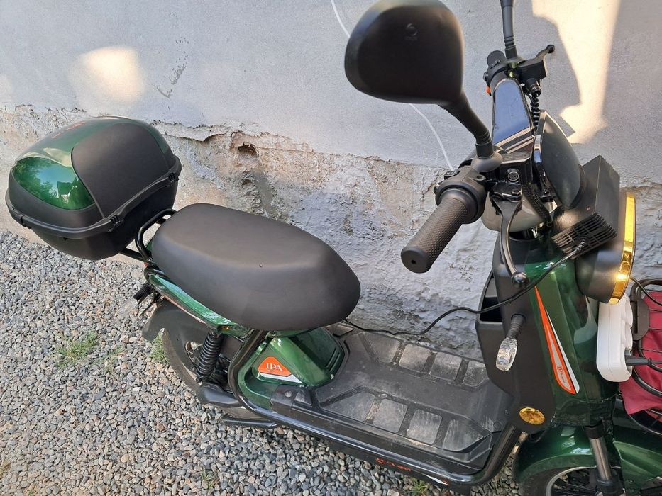 Электроскутер TESLA IPA срочно сотилади