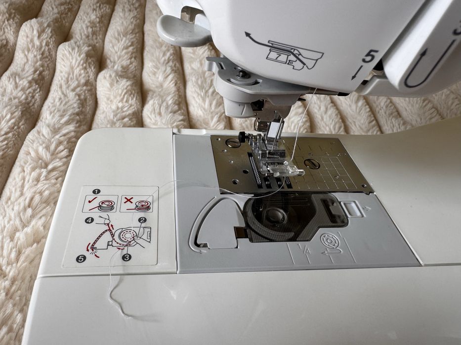 Masina de cusut Brother Innov-is 35 cu 70 de cusaturi