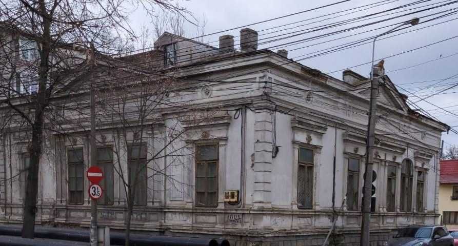 Casa cu teren 978 mp strada Domneasca