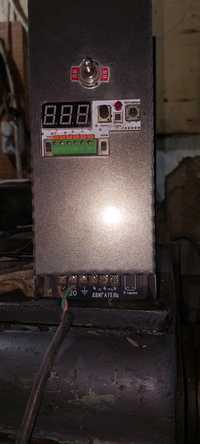 Продам частотный преобразователь с 220 вольт на  380.