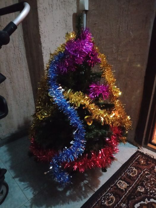 Продам новогоднюю ёлку