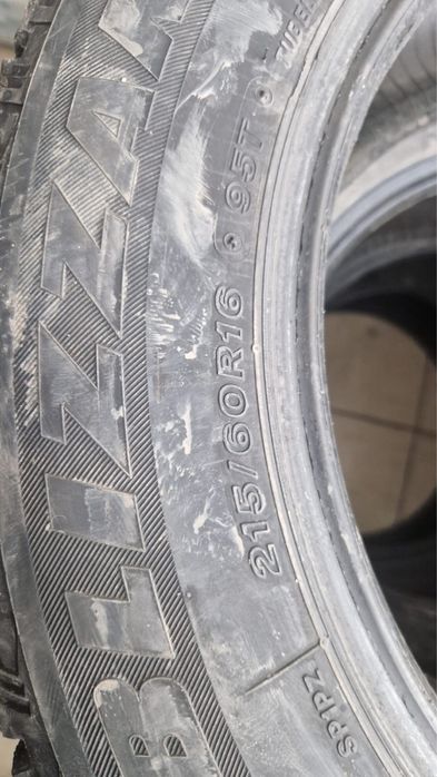 Продам резину Размер 215,60,16