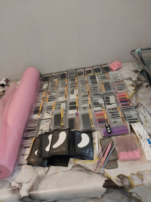 Продам все для наращивания ресниц