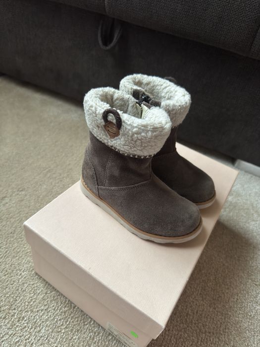 Ghete clarks piele intoarsa masura 24