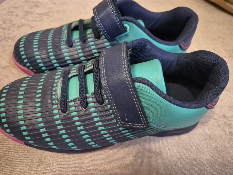 Детски стоножки за футбол