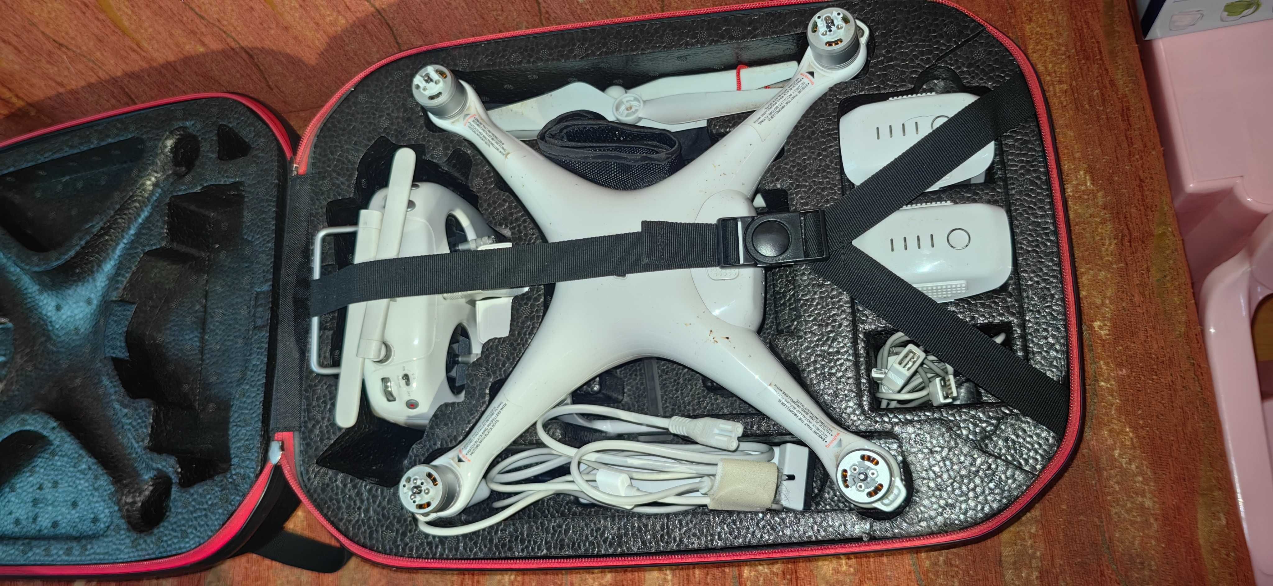 Дрон dji fantom 4