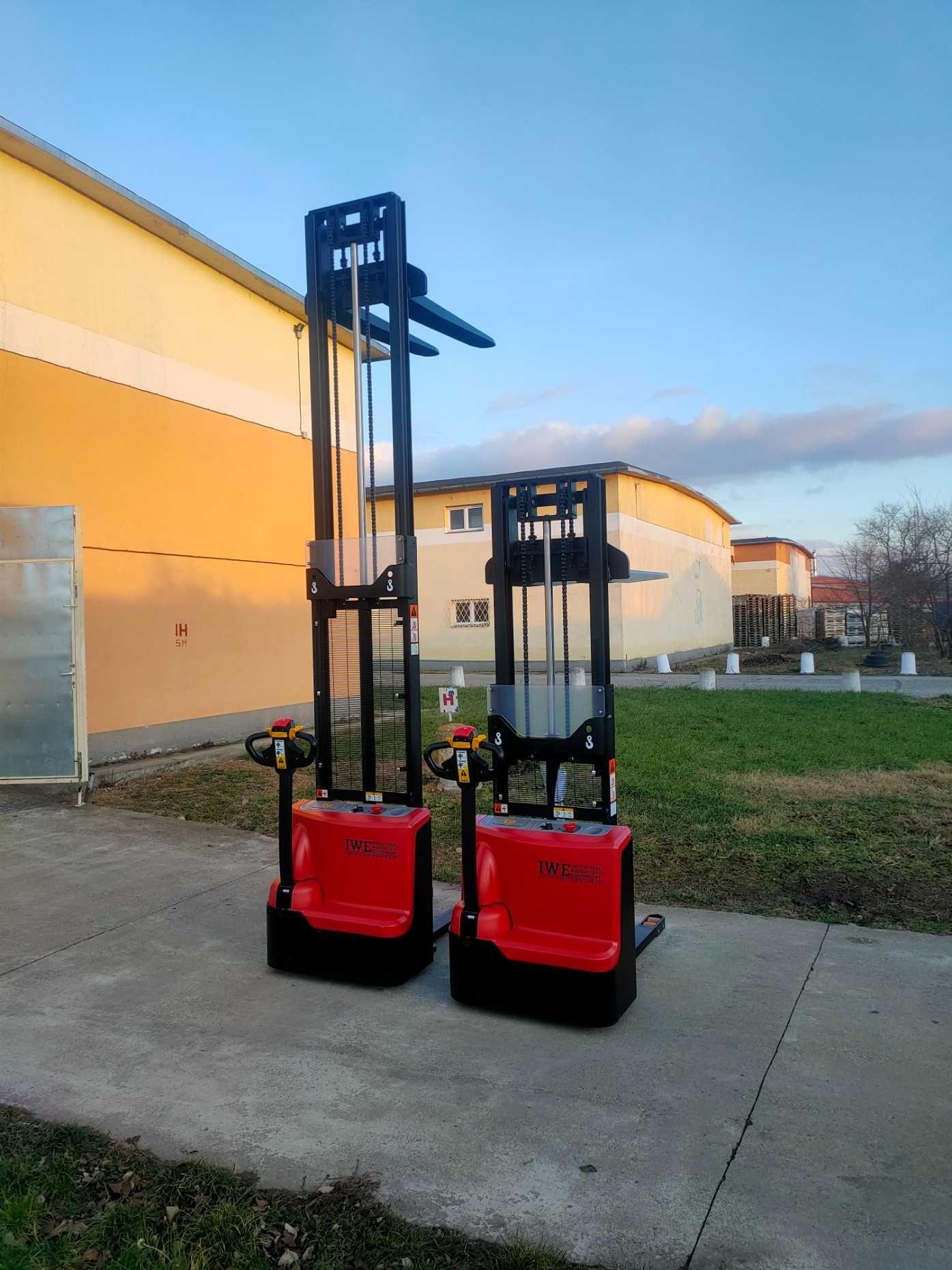 Transpalet electric / Liza electrica cu catarg WS15H 1500KG