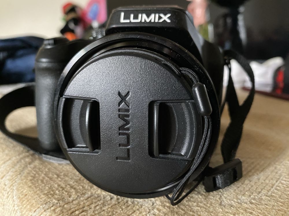 Panasonic Lumix DC-Fz82