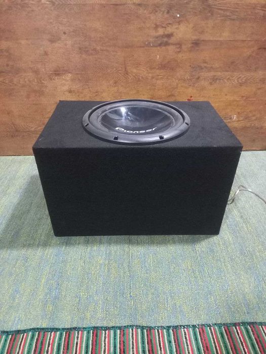 Продаётся Сабвуфер и Усилитель