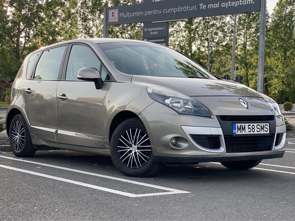 Renault Scenic 12.2010 / 1.5 Diesel 110 Cp Euro 5 / Revizii la Zi