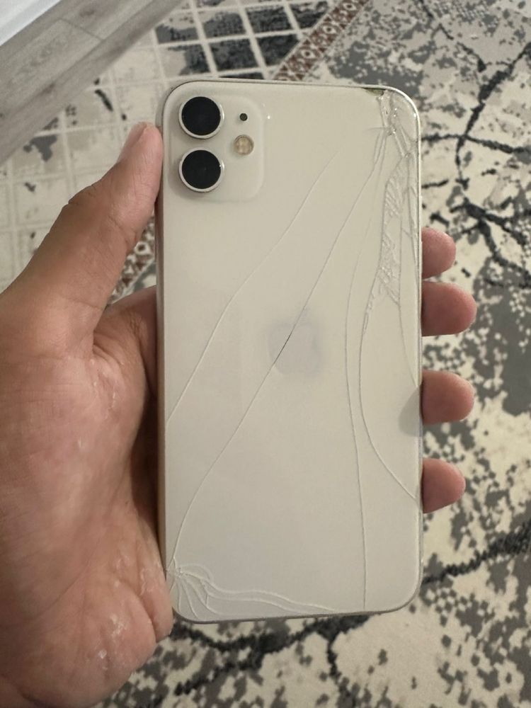 iPhone 11 обменяю