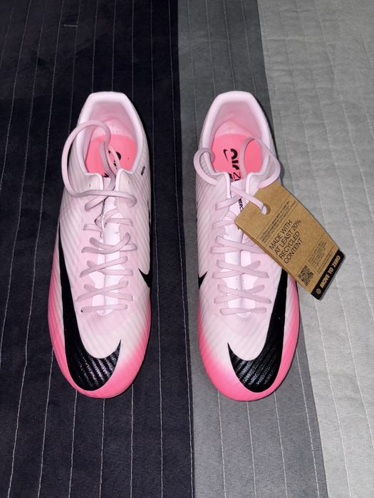 Ghete de fotbal mărimea 43