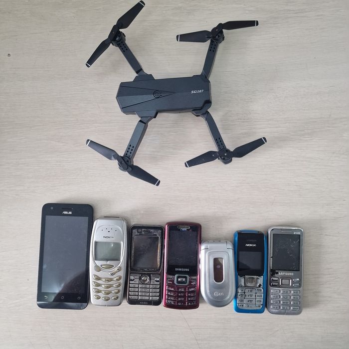 Продам телефоны для связи.