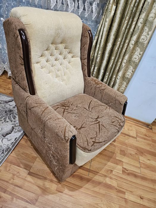 Canapea extensibila+2 fotolii+masa