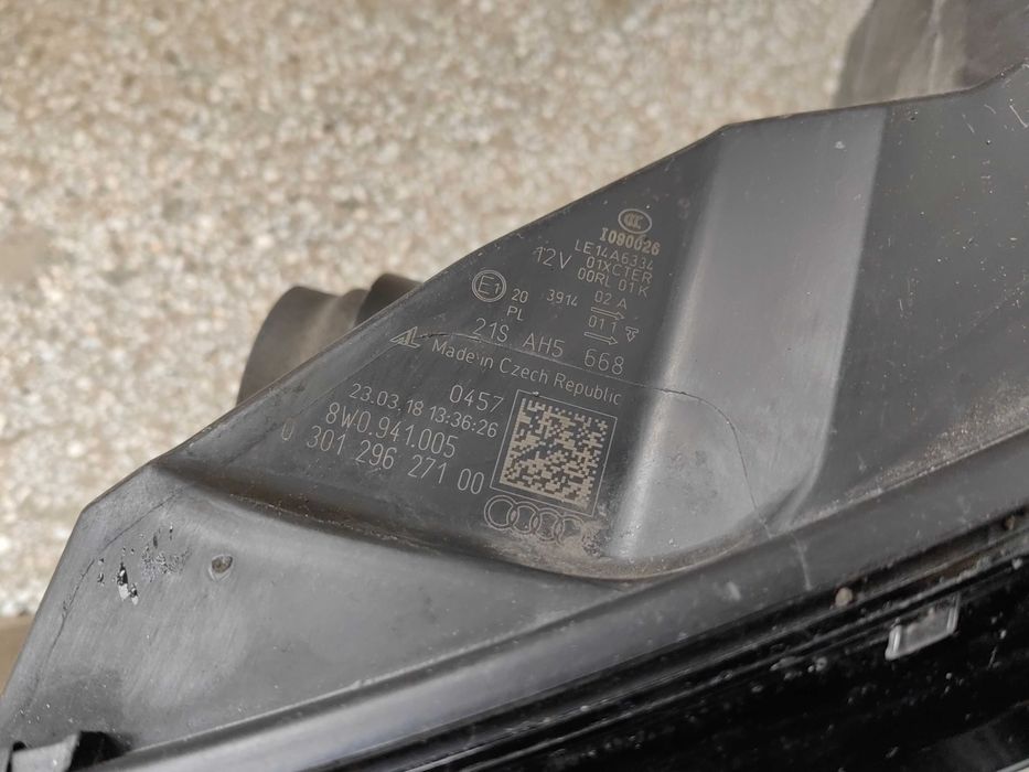 Фар Audi A4 B9 LED Bi-Xenon ляв / Фар Ауди А4 Б9 ксенон Оригинален