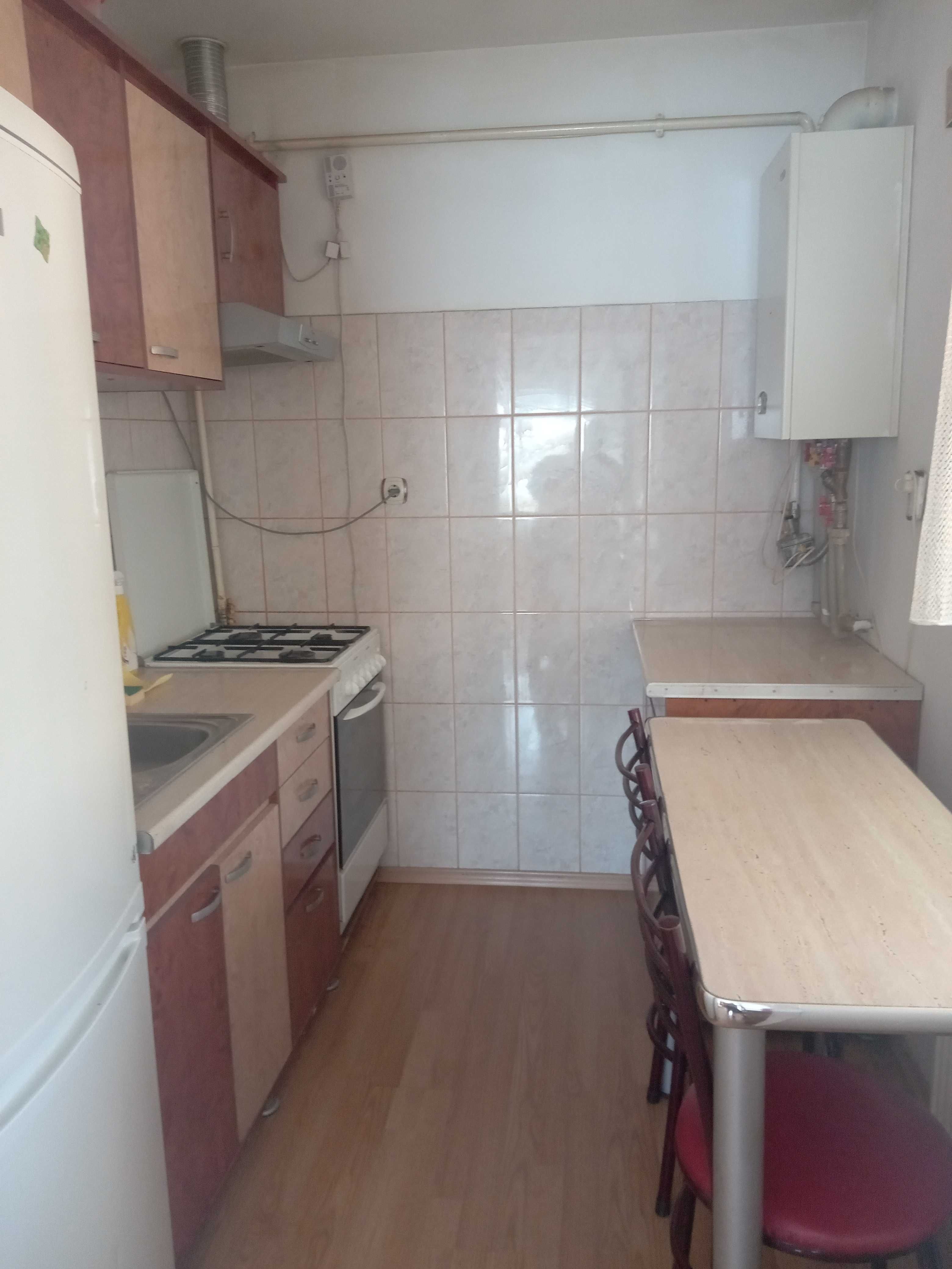 Vând apartament mansardă