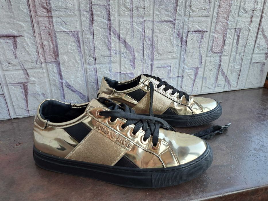 дамски маратонки,спортни обувки,сникърси кецове ARMANI 38,армани