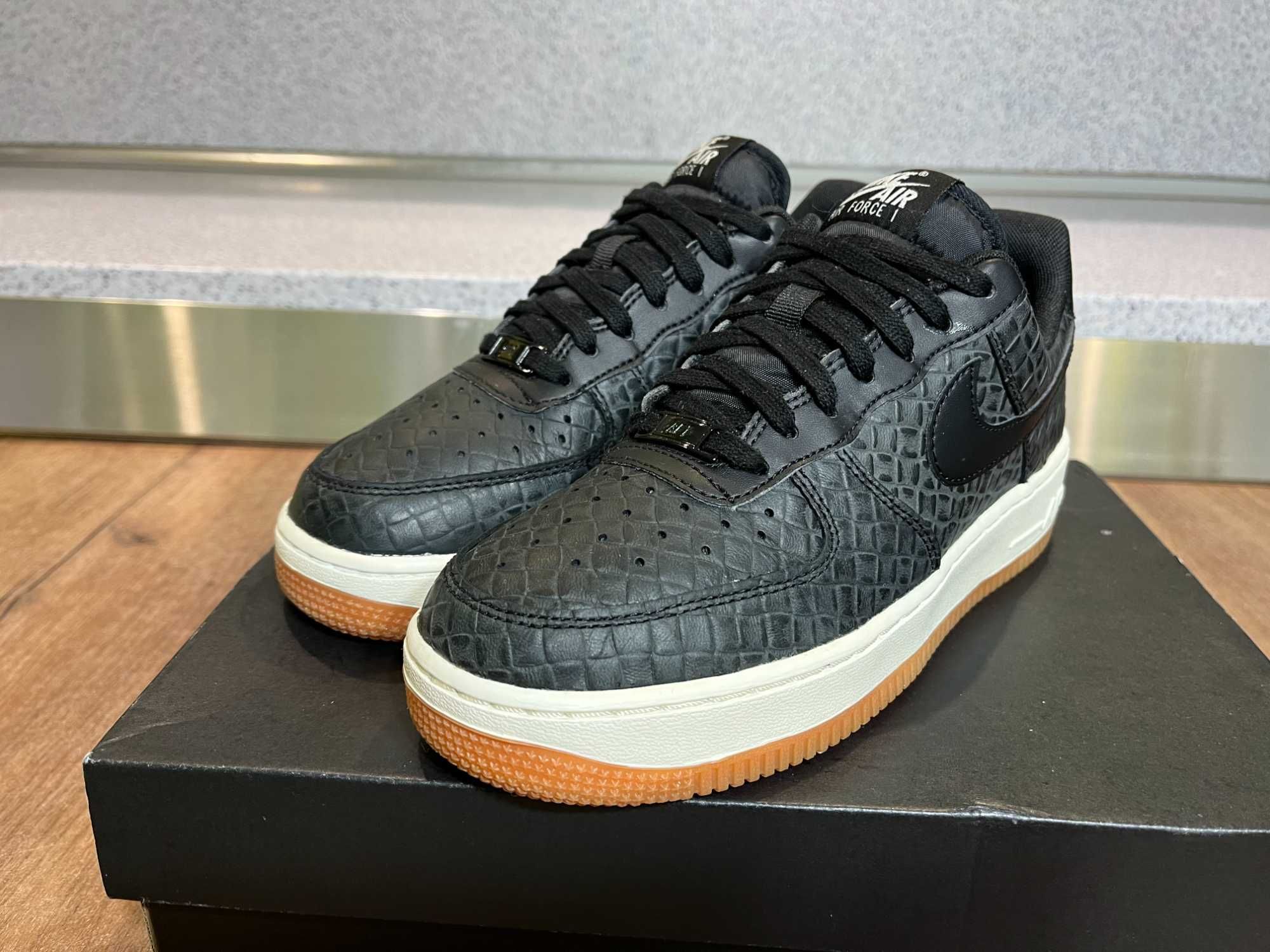 ОРИГИНАЛНИ *** Nike Air Force 1 '07 Premium Black, Sail & Gum