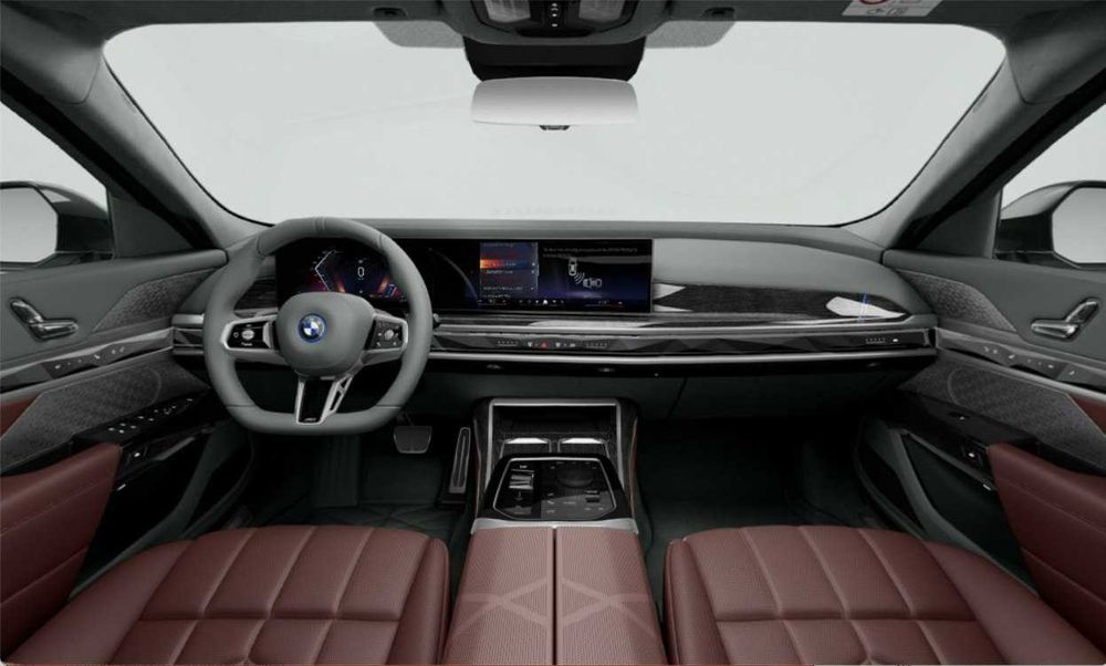 BMW i7 xDrive60 Sedan с гарантии в наличии