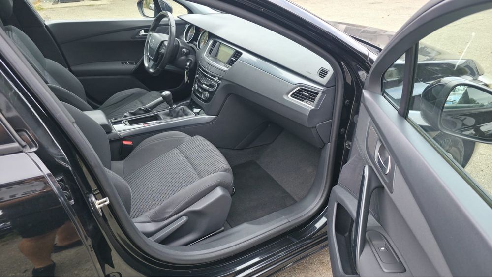 Peugeot 508, manual