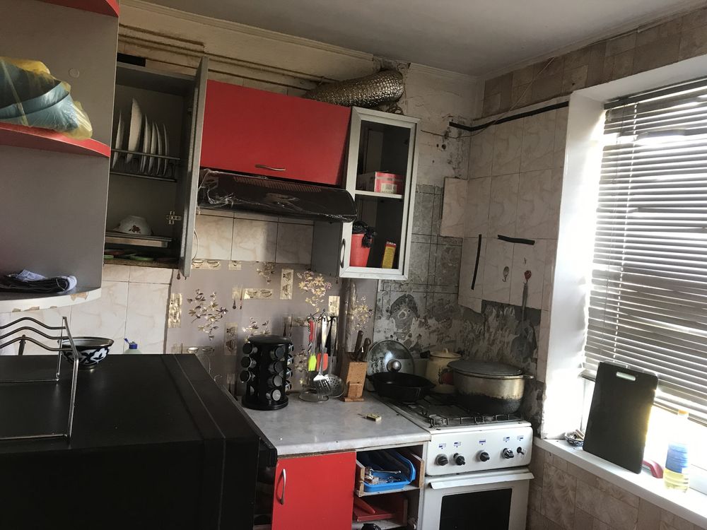 Ижарага студентла 3 хонали 80кв.  уй берилади. Фаррош ва ошпази бн