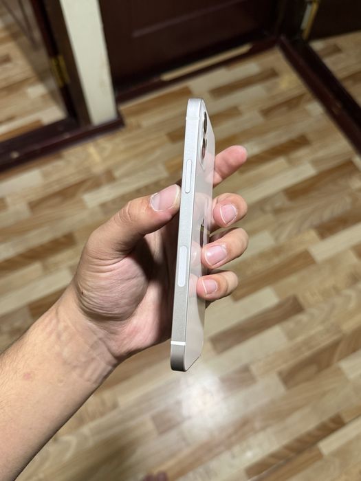 IPhone 12 white
