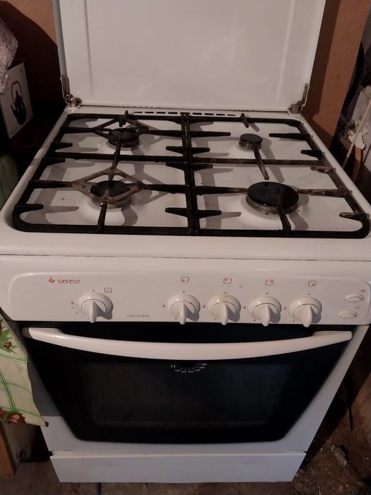 Продам рабочую газовку и диван