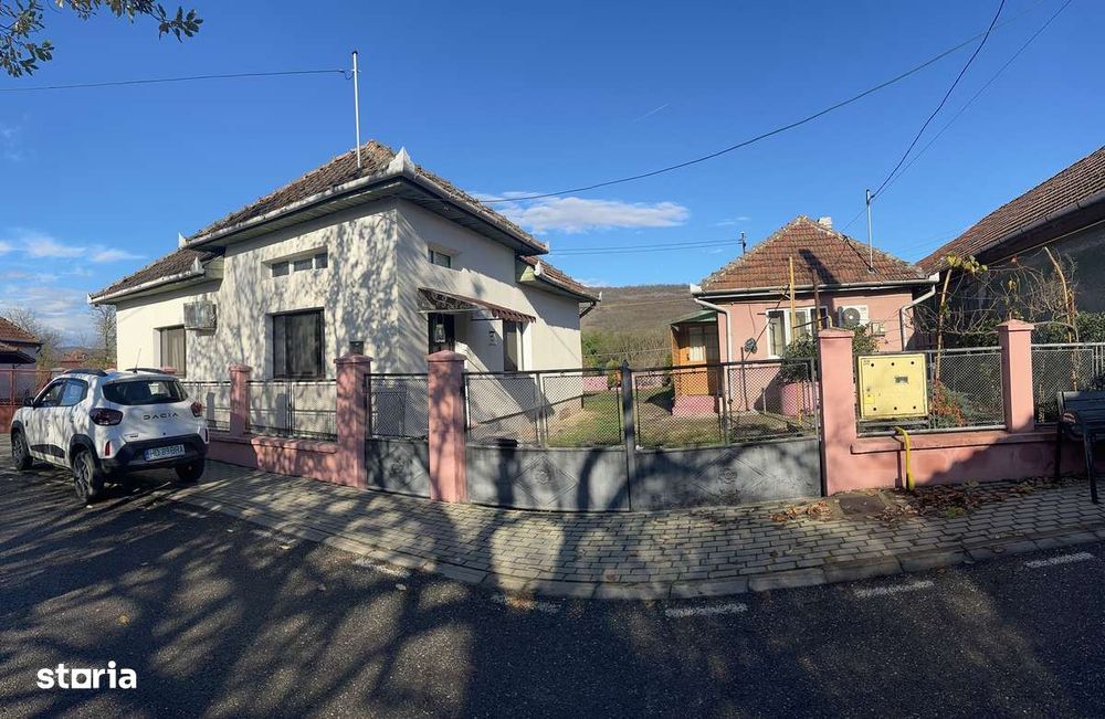 Vând casă 4 camere/schimb apartament