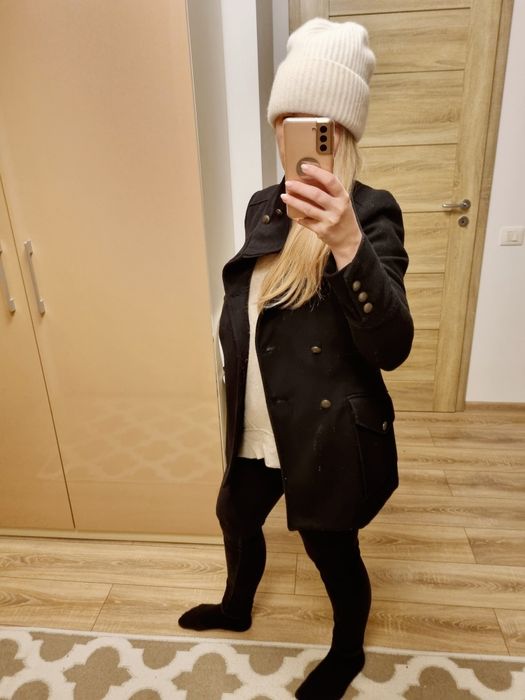Paltonas stil military negru Bershka L