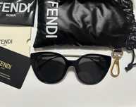 Слънчеви очила Fendi