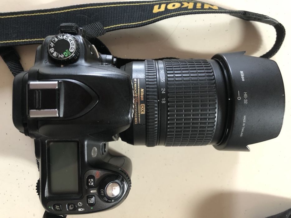 Полупрофессиональный зеркальный фотоаппарат NIKON