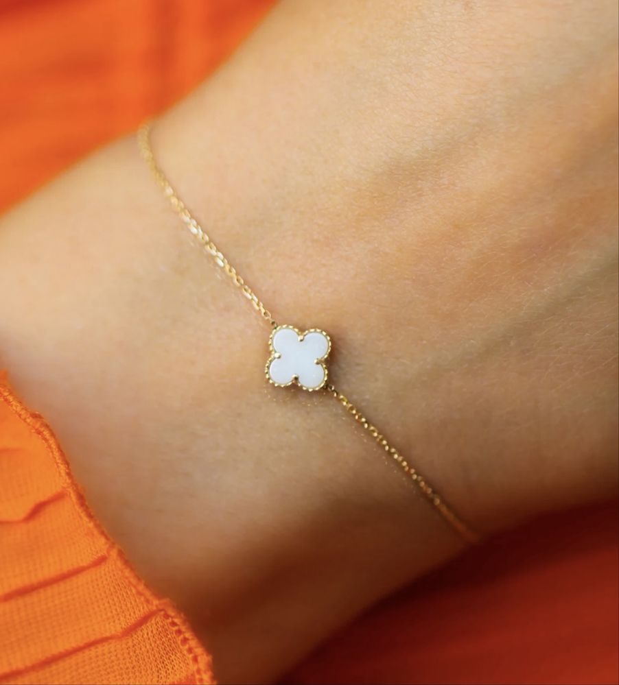 Златна гривна по модел на Van Cleef & Arpels
