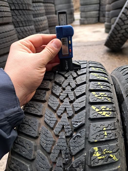 Anvelope de iarna 175-65r15 Dunlop