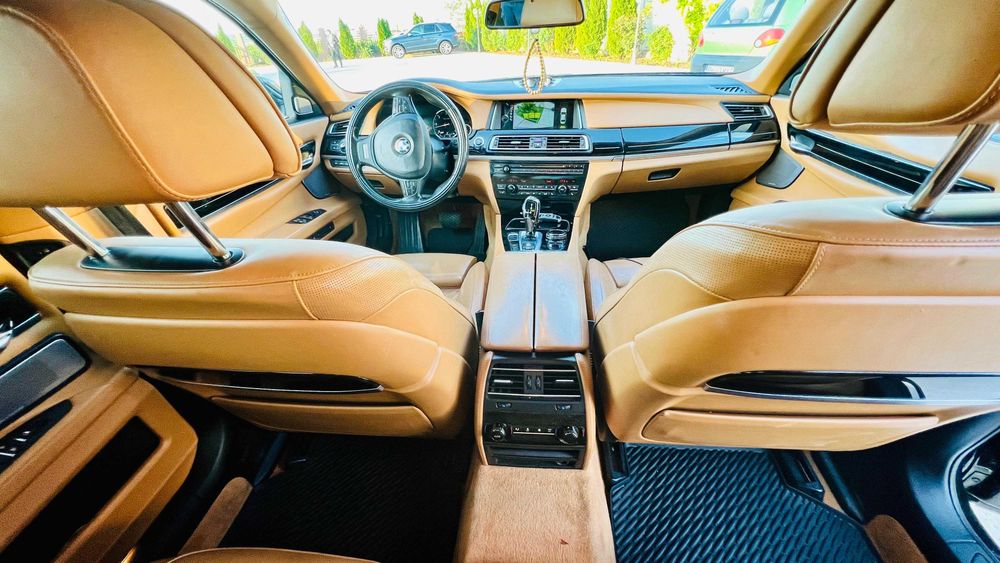 B M W 740d Xdrive (4x4) 313 CP Facelift FULL LASER i N D i V i D U A L