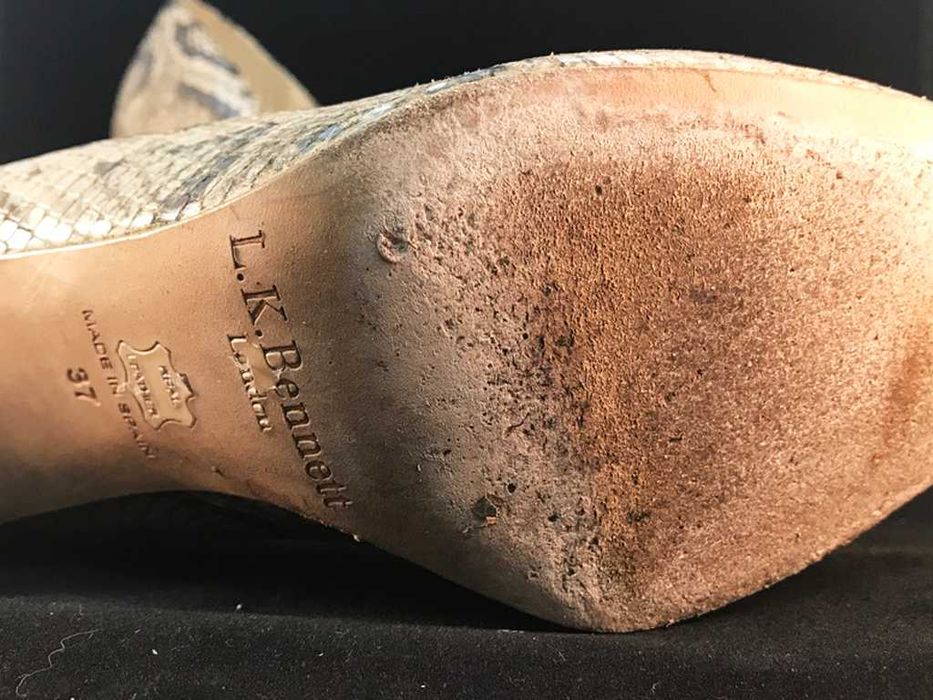 Pantofi de piele, model piele de sarpe, LK Benett, nr 37