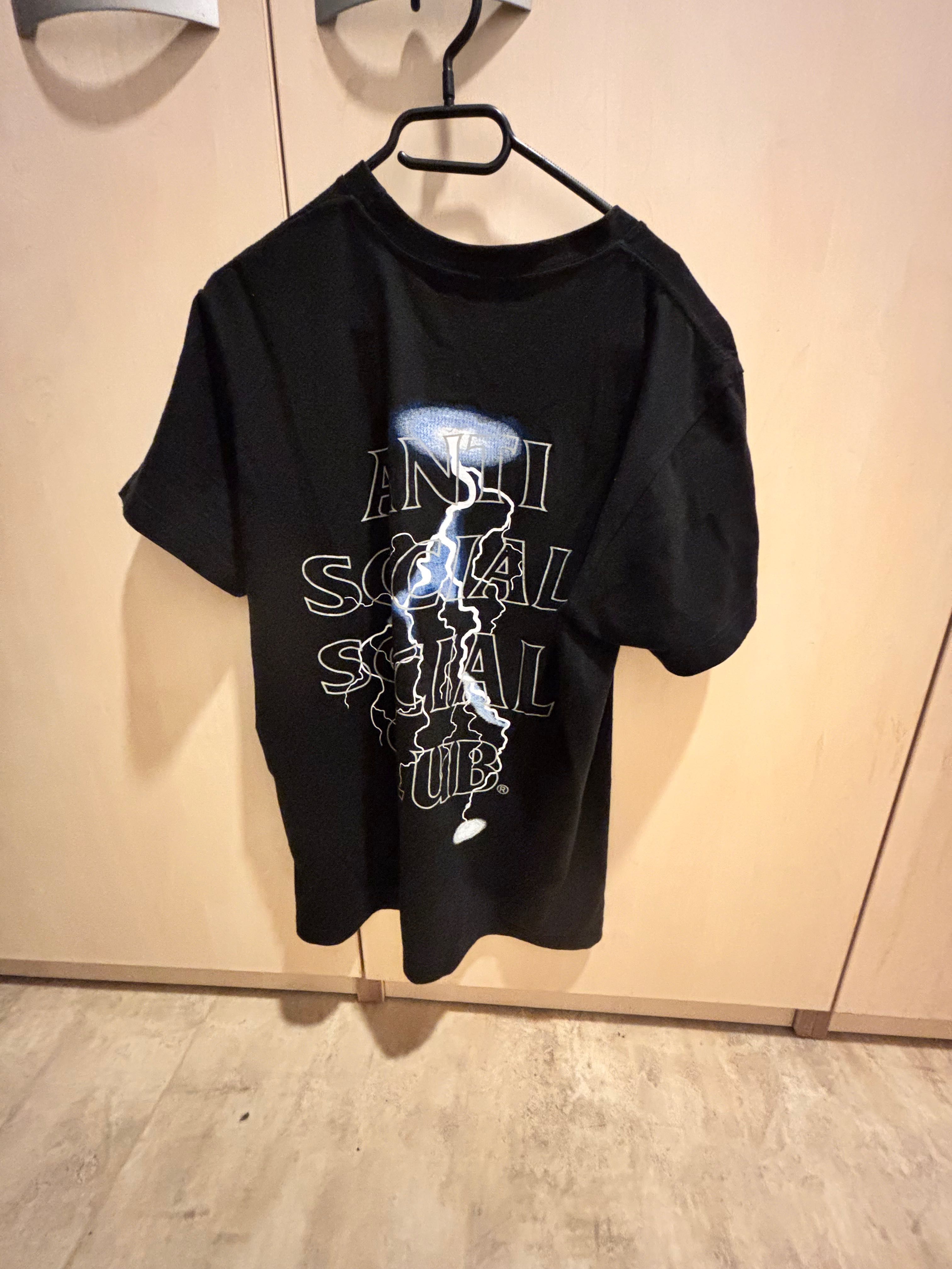 Tricouri de vanzare (Barrow, ASSC, Travis Scott)