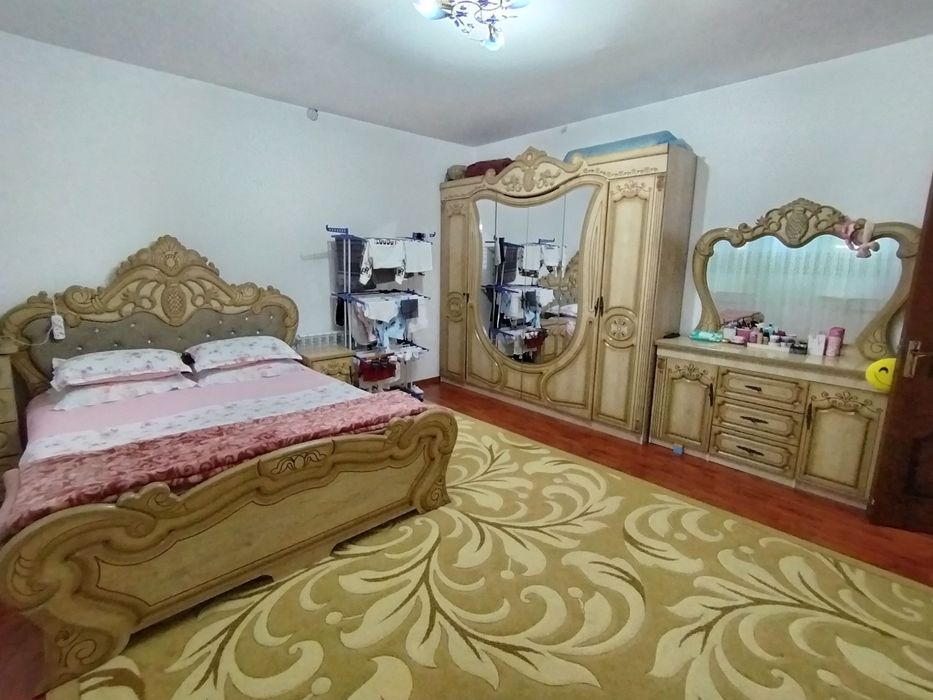 СРОЧНО ПРОДАЕТСЯ  Чирчик ш. Химпромовский 9 этажка дом 1х 42 м²