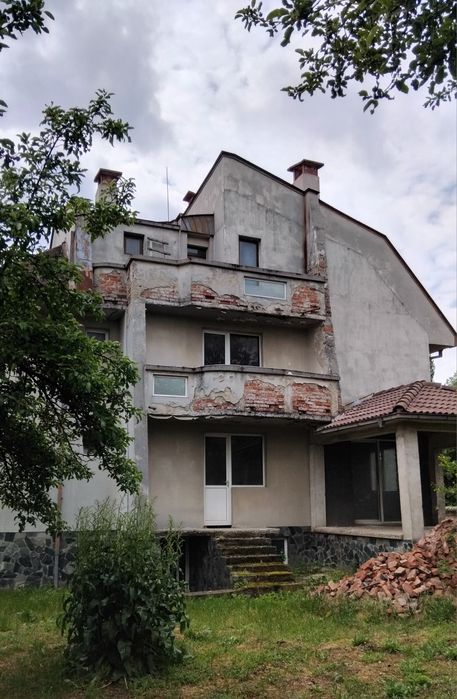 Продава къща в с.Яхиново общ Дупница