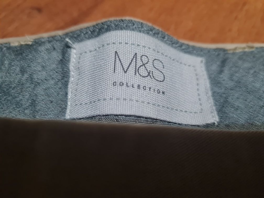 Pantaloni scurti Marks & Spencer
