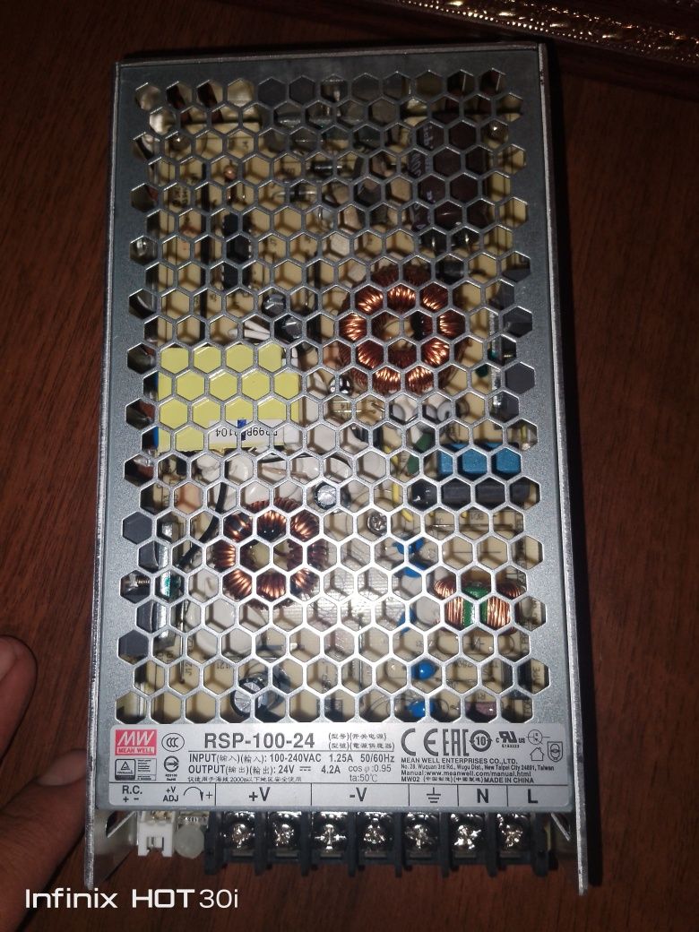 Blok pitaniya  MEAN WELL RSP 100-24